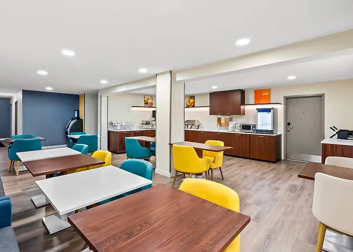 Comfort Inn & Suites Salt Lake City I-80 I-15 Downtown